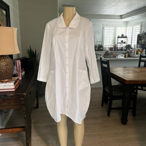 RISONA Oversized @ the Hips w/ LG. Pockets Long Sleeve White Dress - Picture 6 of 7